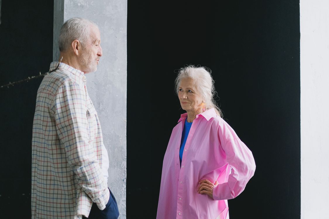 Older adults engaged in an attentive face-to-face conversation